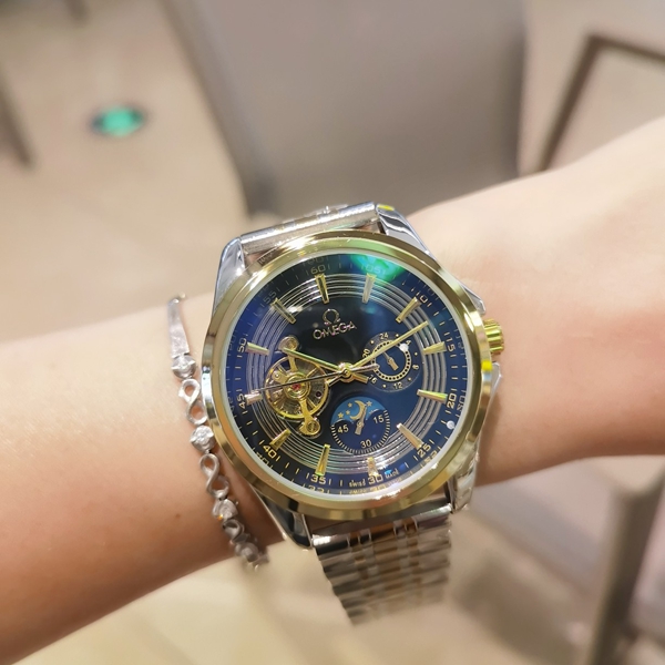 ブランド時計角部分ディテール